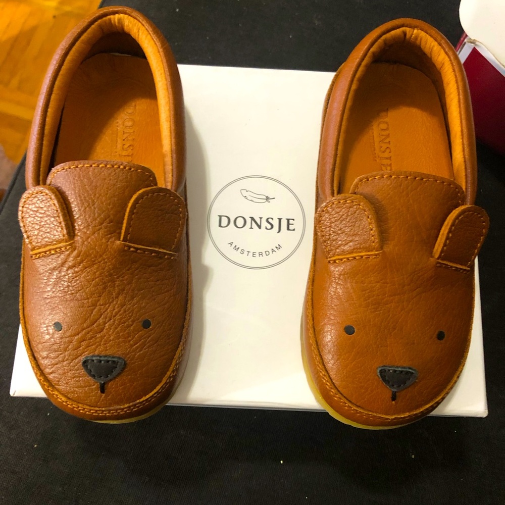 Donsje bear leather loafers SO, SO CUTE! Brand new sz US 8 EUR 24